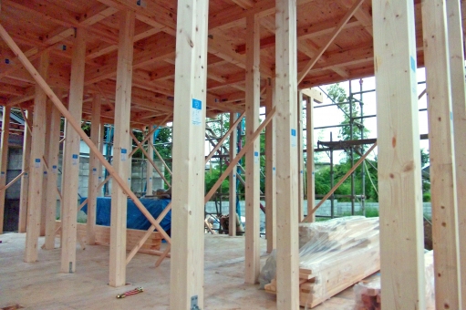 木造戸建て住宅の施工管理スタッフ（現場監督）
